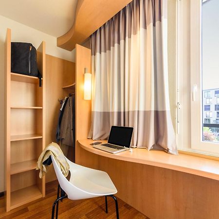 Ibis Lausanne Crissier Ngoại thất bức ảnh