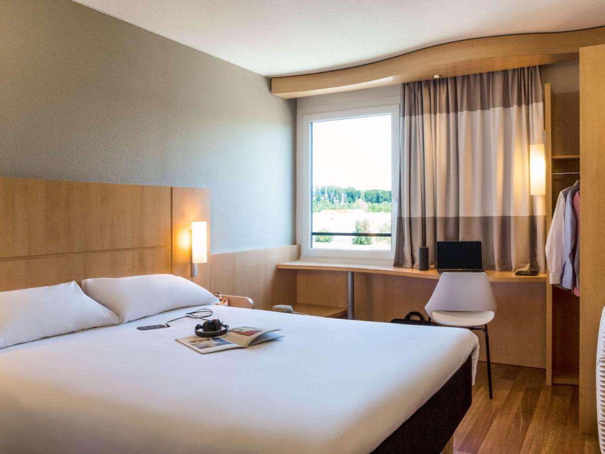 Ibis Lausanne Crissier Ngoại thất bức ảnh