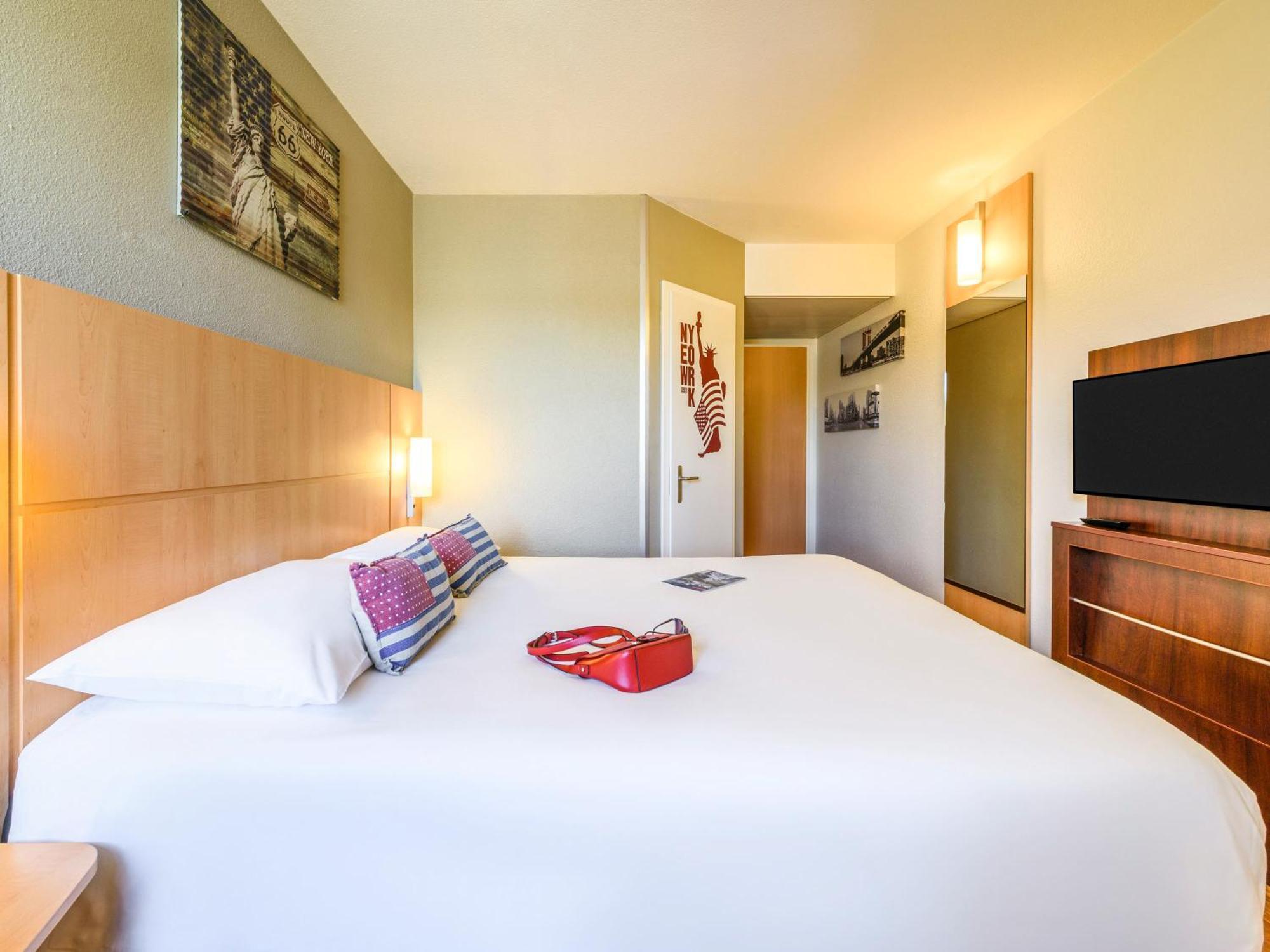 Ibis Lausanne Crissier Ngoại thất bức ảnh
