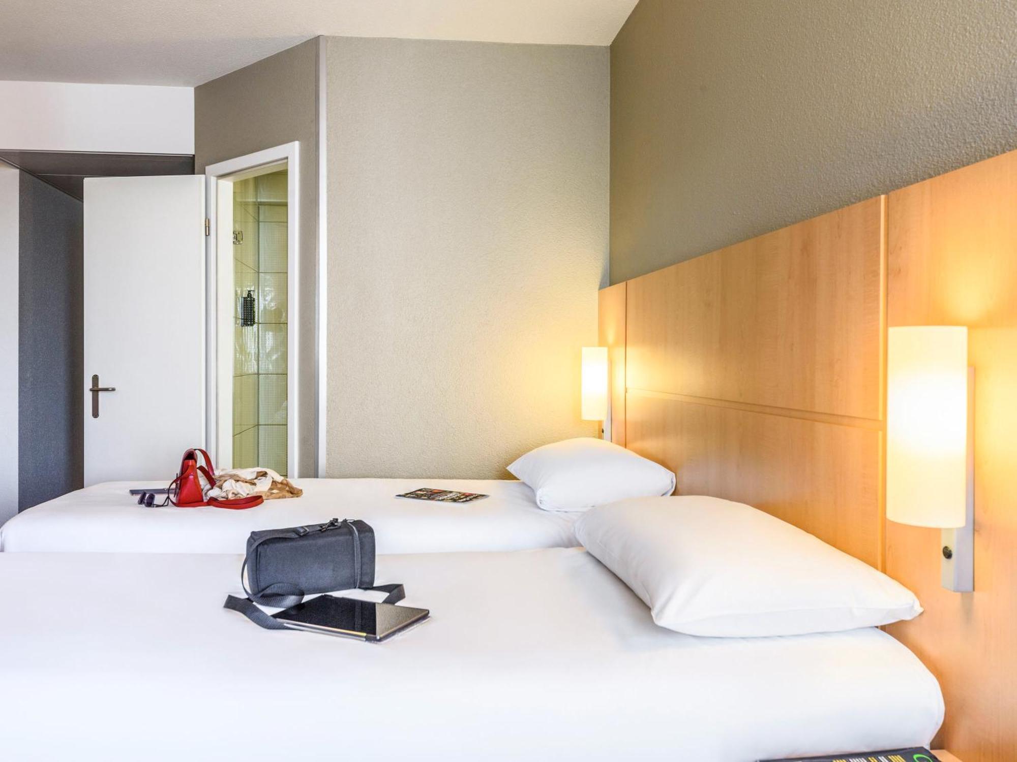 Ibis Lausanne Crissier Ngoại thất bức ảnh