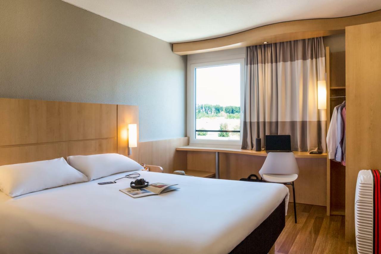 Ibis Lausanne Crissier Ngoại thất bức ảnh